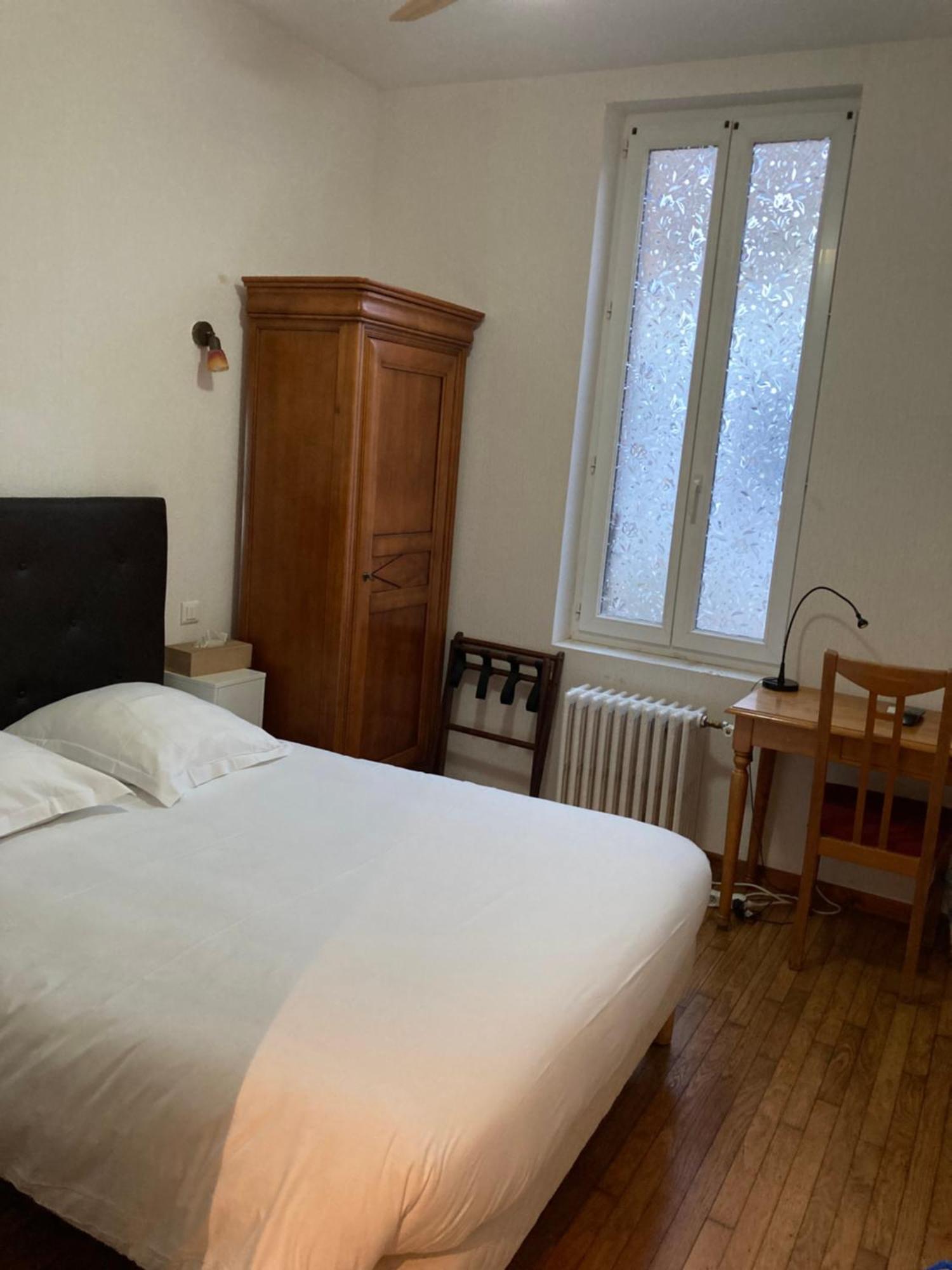 Hotel Des Ducs Nevers Buitenkant foto