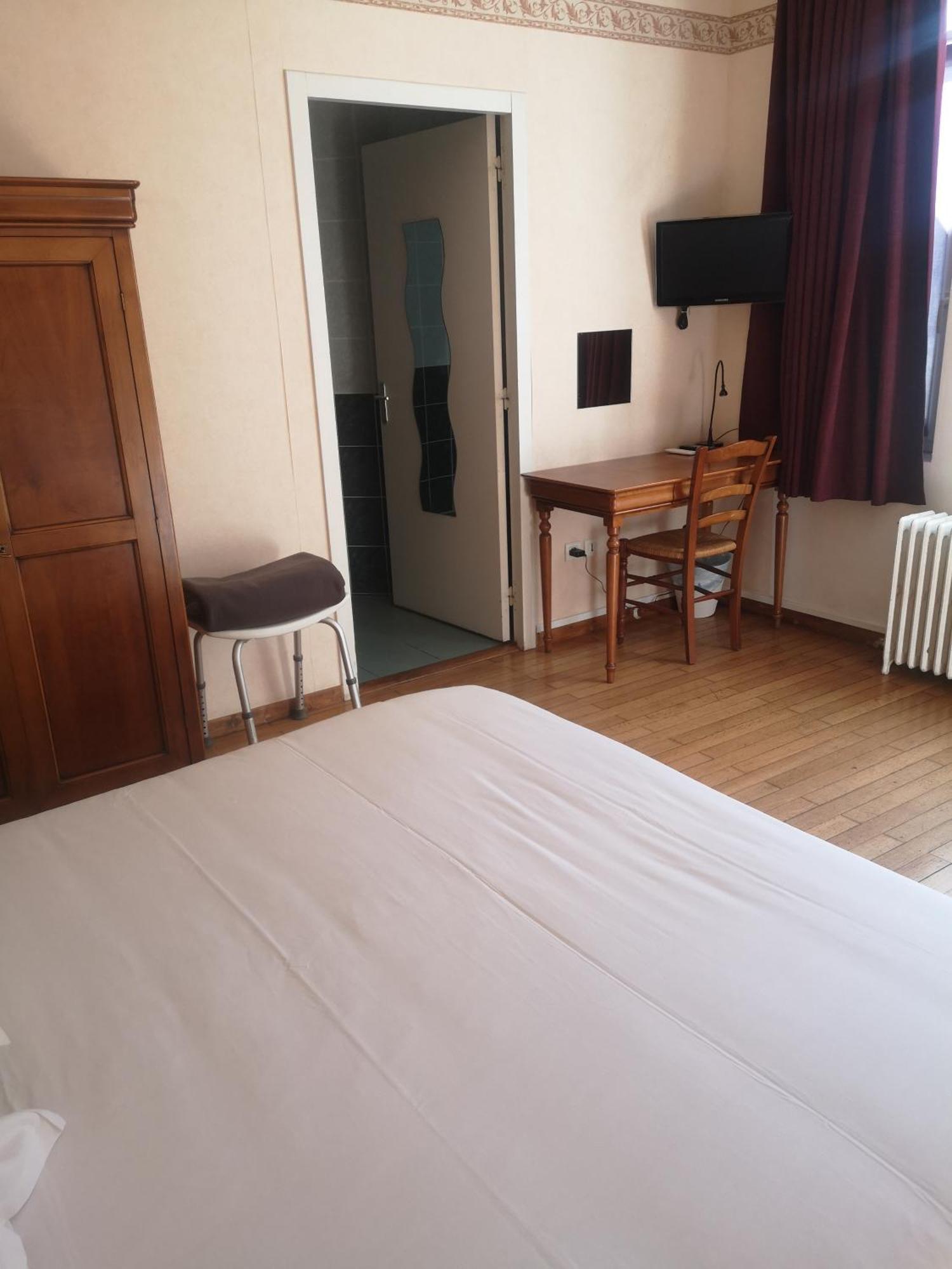 Hotel Des Ducs Nevers Buitenkant foto