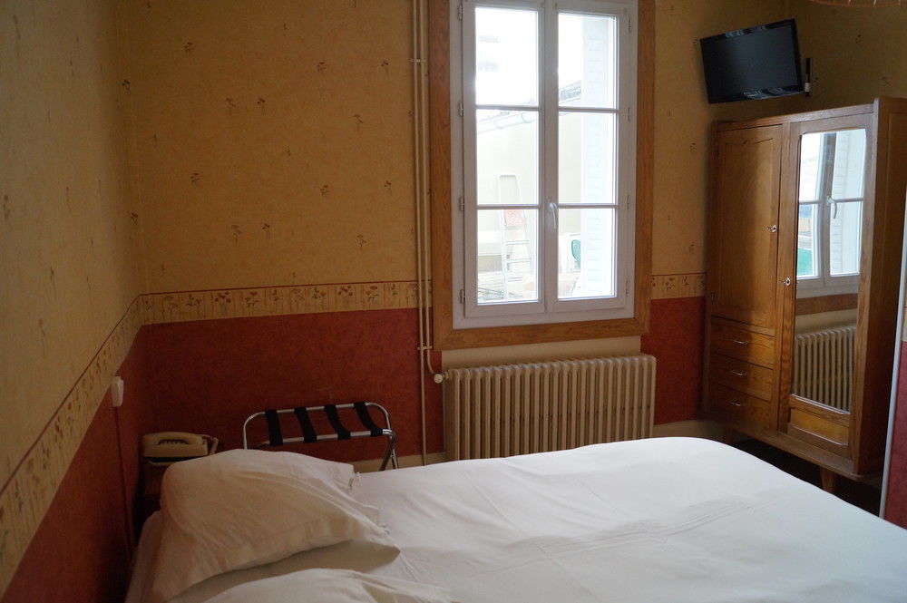 Hotel Des Ducs Nevers Buitenkant foto